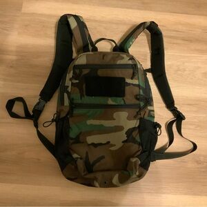 London Bridge Trading Co. Pack